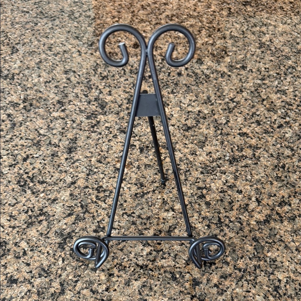Elegant Black Metal Display Easel